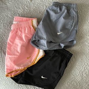 Nike dryfit girls shorts bundle. Size M.